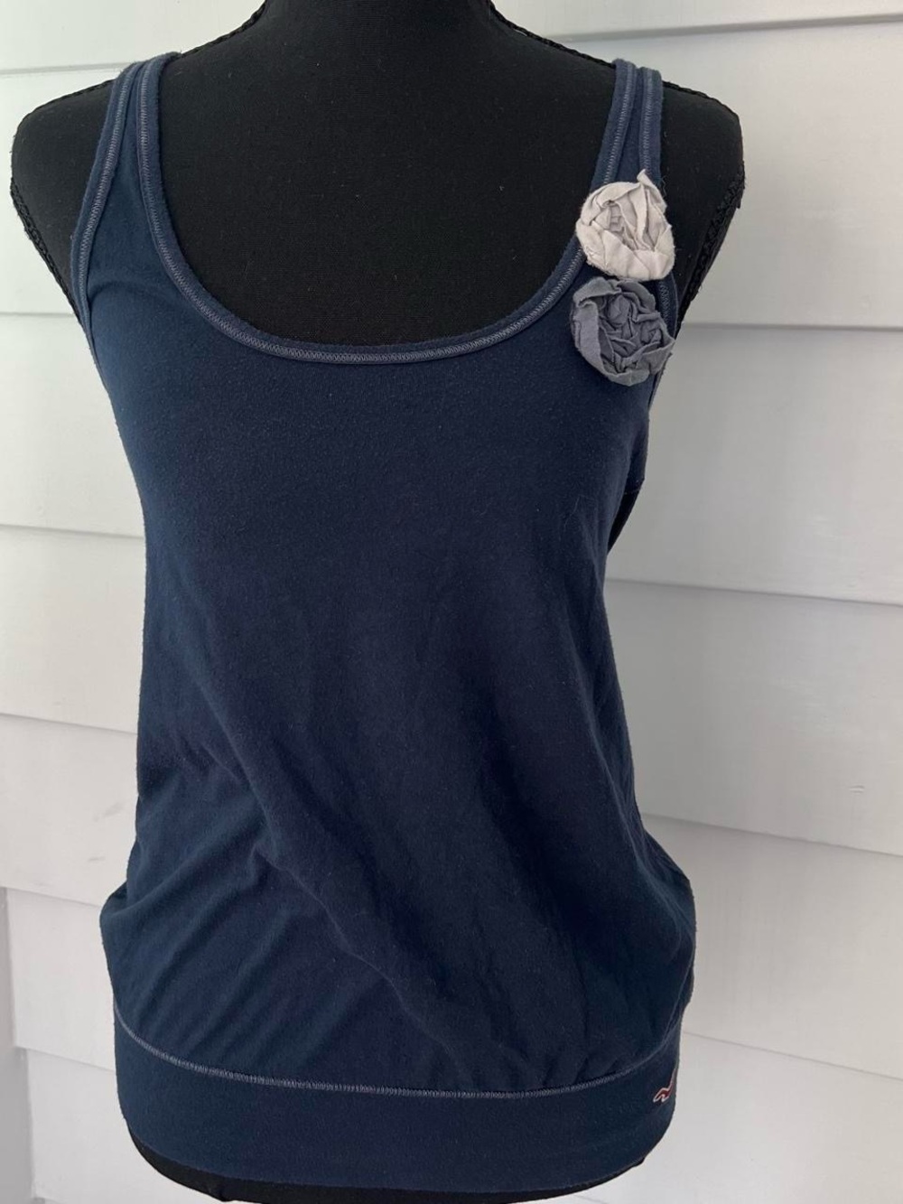 Y2K Hollister Navy Tank Top with Shoulder Rosettes